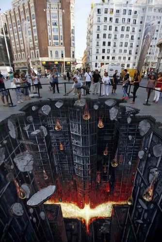 /spotlight/coolest-3d-pavement-art-that-will-blow-your-mind/img/3D01_MobileImageSizeReigNN.jpg