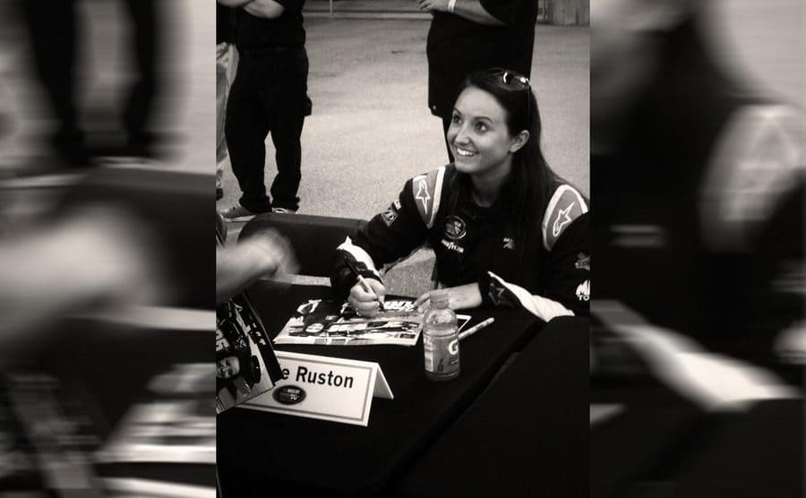 Kenzie Ruston Hemric signing autographs 