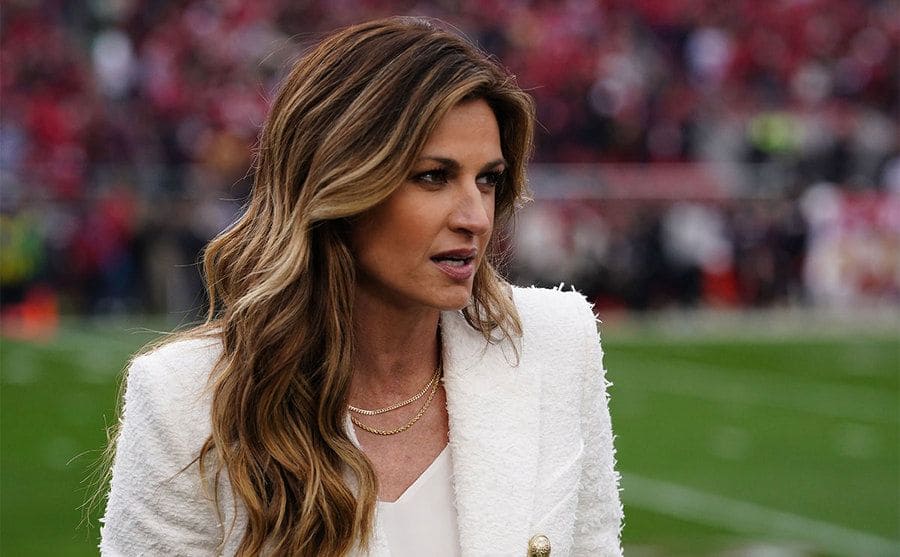 Erin Andrews broadcasting a football game
