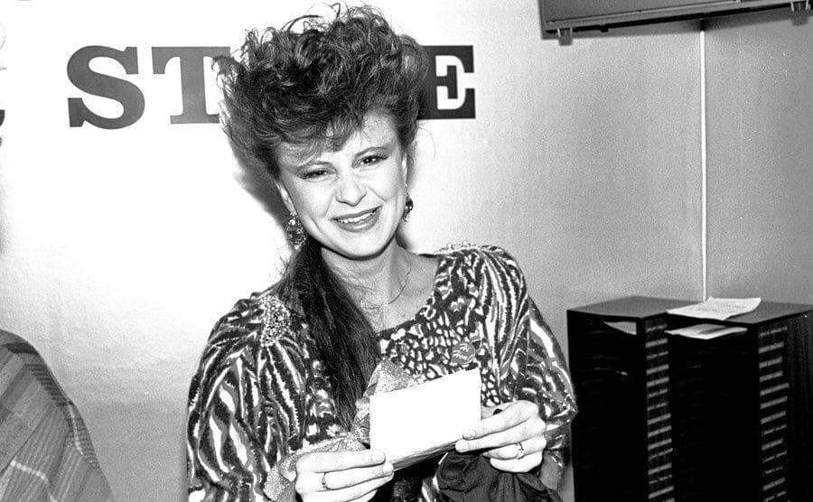 Tracy Ullman visiting MTV Studios