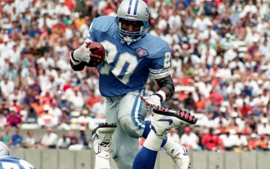 Barry Sanders #20 of the Detroit Lions carries the ball