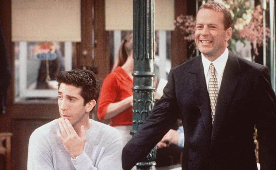 David Schwimmer and Bruce Willis in the coffee shop on the show Friends 