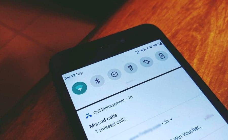 A smartphone screen showing missed calls notification.