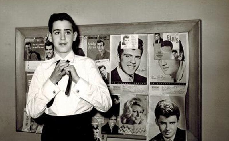 A young Andy Kaufman is getting ready for a show.