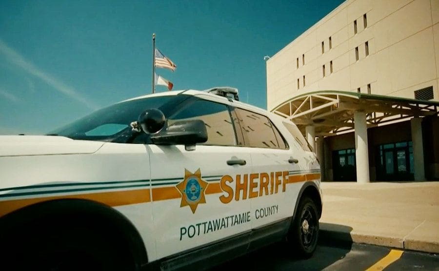 A sheriff’s card outside the police station.