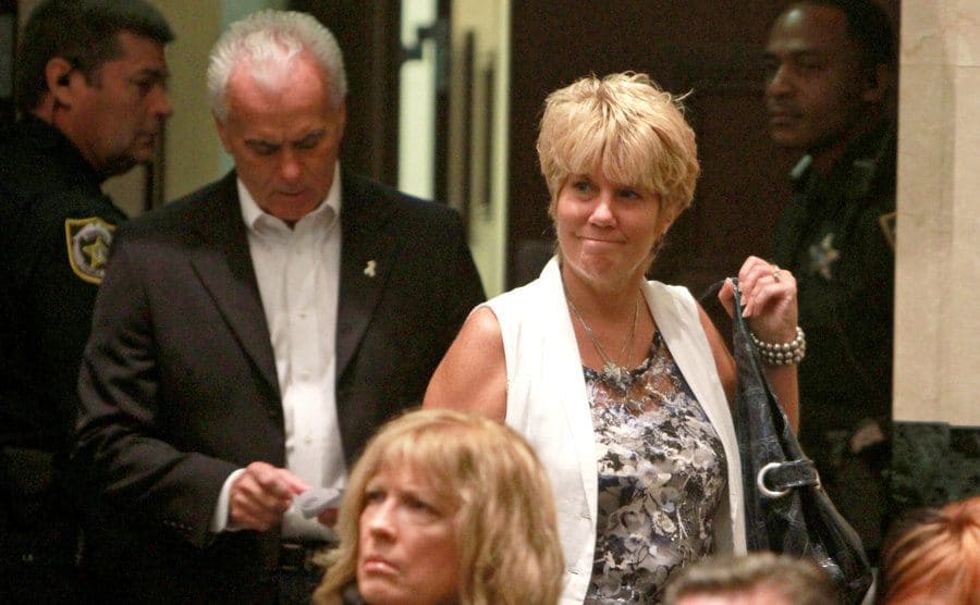 George and Cindy Anthony are entering the courtroom.