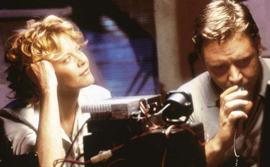 A negotiation scene is starring Meg Ryan and Russell Crowe.