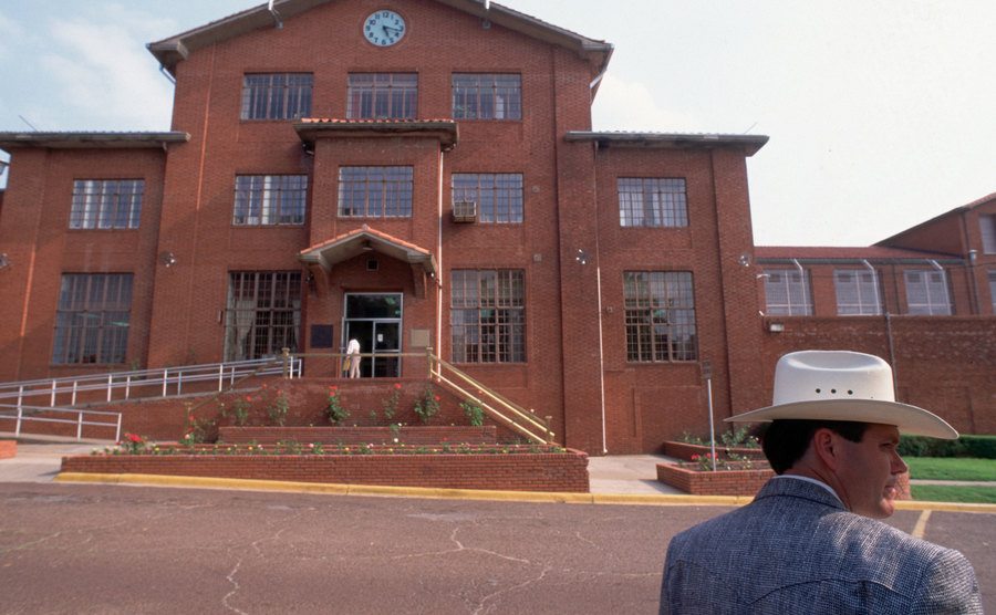 An exterior view of the Huntsville Unit in Texas.
