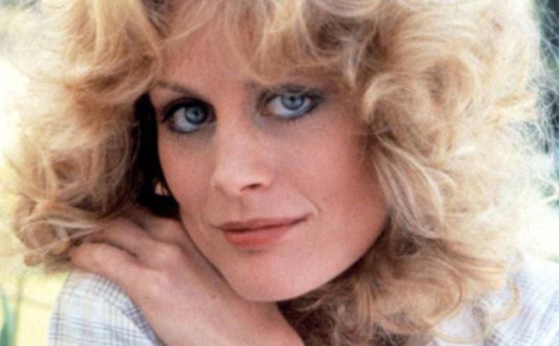 Beverly D’Angelo as Ellen Griswold.