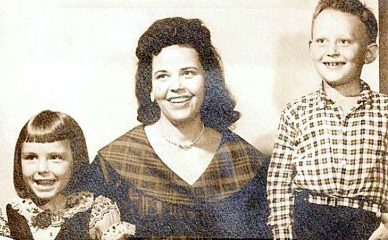 A picture of Betty Neumar, Gary, and Peggy.