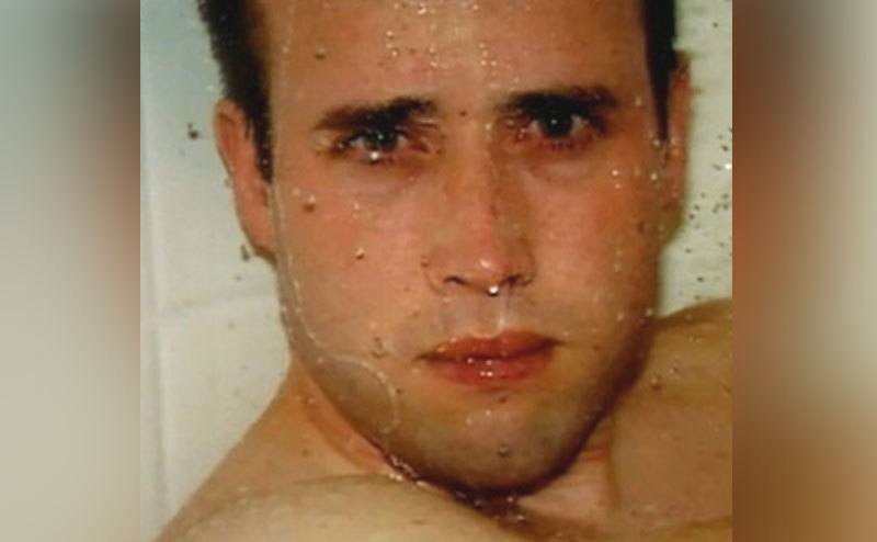 A picture of Travis after taking a shower.