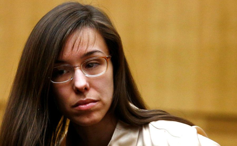 Jodi Arias is sitting in court.