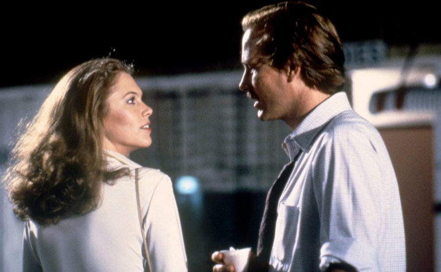 Kathleen Turner and William Hurt on the set of Body Heat.