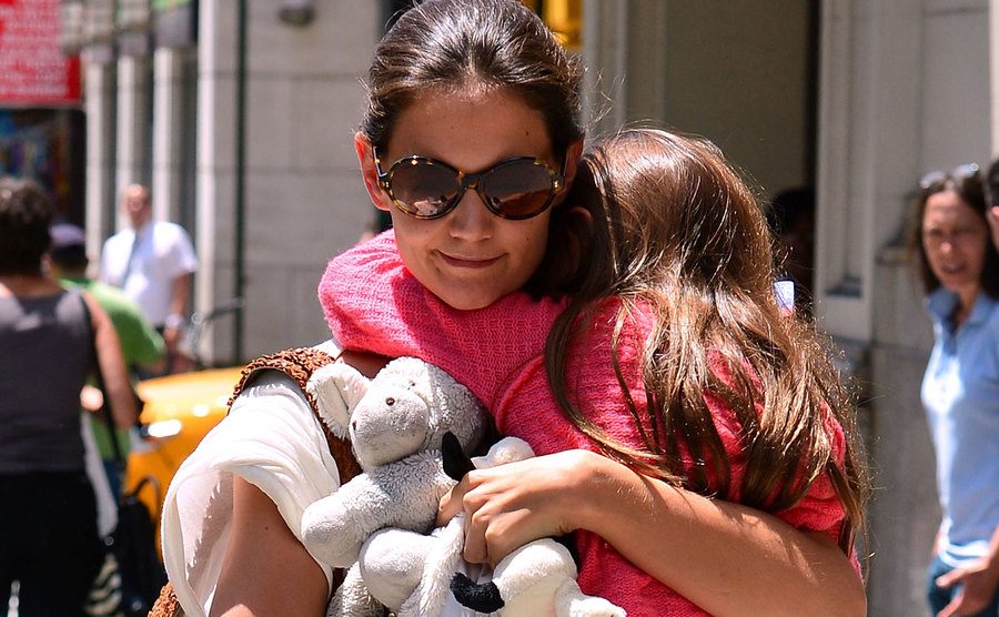 Holmes and Suri visit Whole Foods.