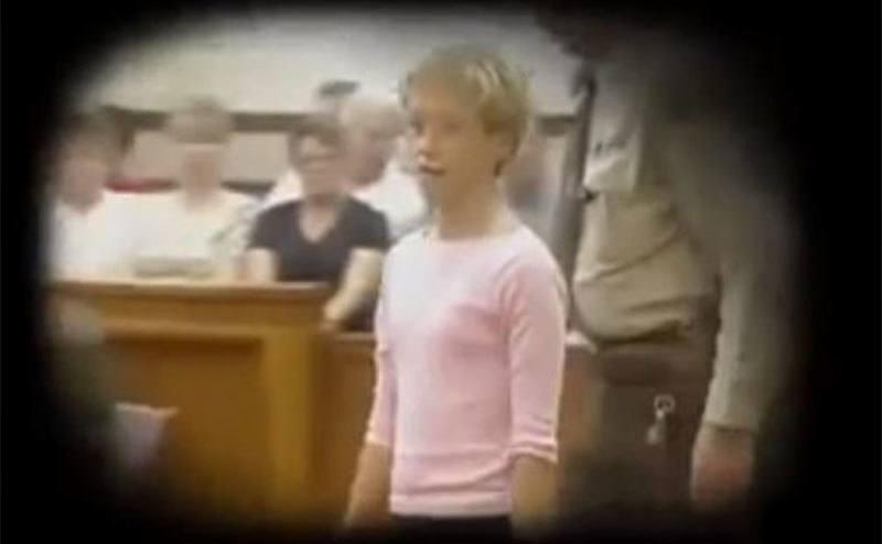 Krystal walks into court. 