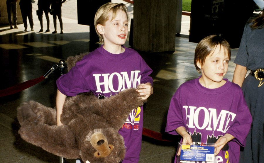 A picture of Macaulay and Kiernan during the Home Alone 2 Premiere.