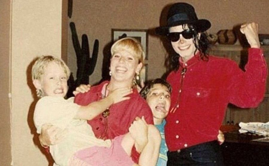 A dated picture of Macaulay and Michael Jackson.
