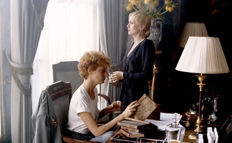Susan Sarandon and Catherine Deneuve on the set of The Hunger.