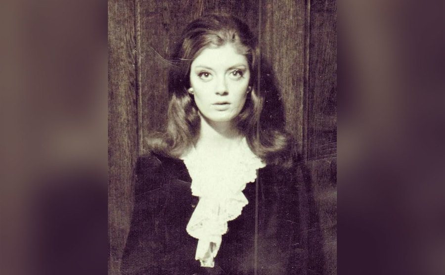 A 17-year-old Susan poses for a photo.