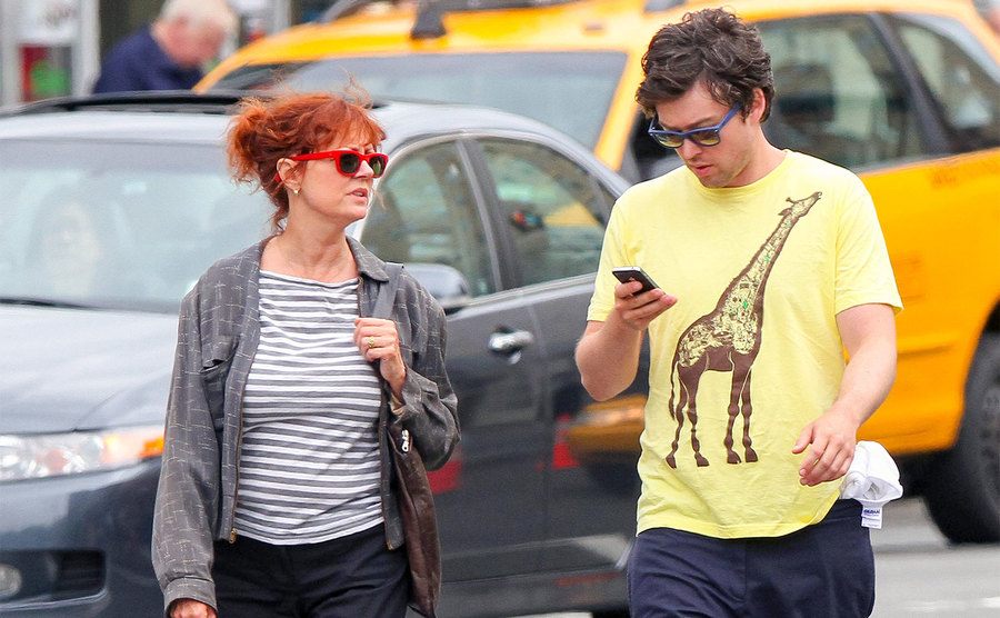 Susan Sarandon and boyfriend Jonathan Bricklin walk down the street.