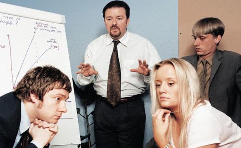 Ricky Gervais, Martin Freeman, Mackenzie Crook, and Lucy Davis in a promo shot.