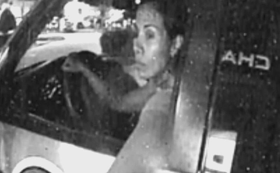An image of Lulu taking cash from an ATM.