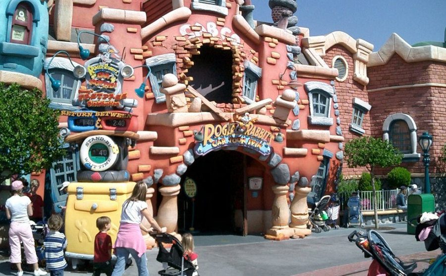 An exterior shot of Roger Rabbit’s Car Toon Spin.