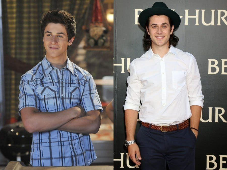 David Henrie in The Wizards of Waverly Place in 2007. / David Henrie at an event in 2016. 