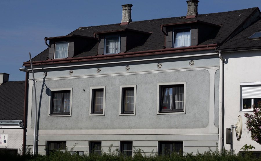 An external photo of the Fritzl house.