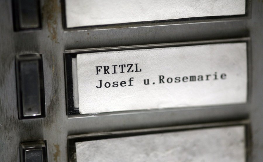 A photo of the nameplate of Josef Fritzl’s house.