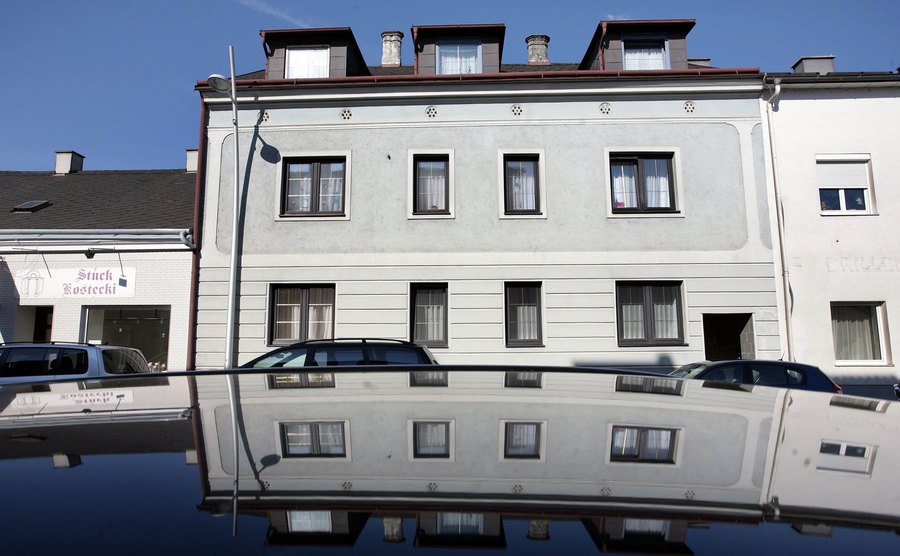 An exterior shot of the house where Elisabeth was imprisoned.