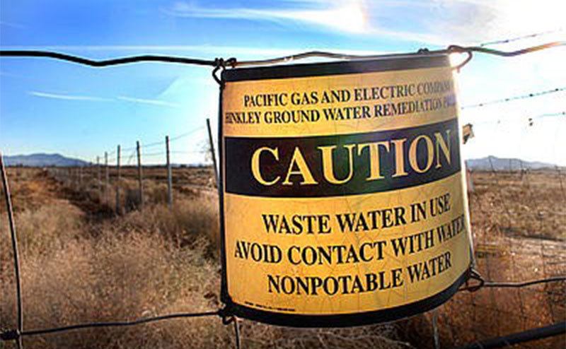 A picture of a caution sign.