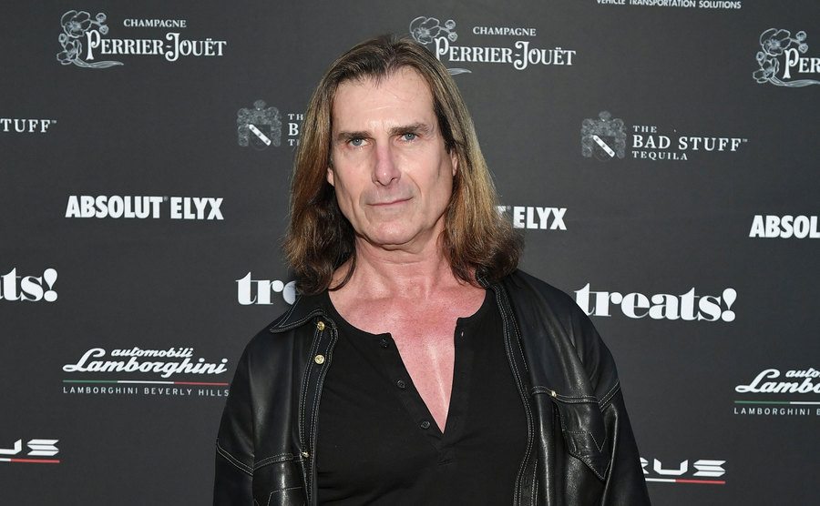 Fabio arrives at an event.