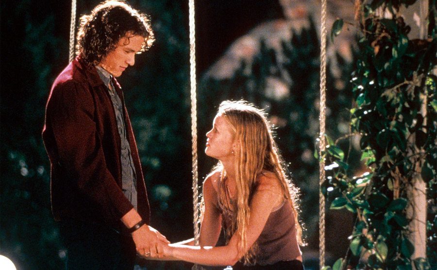 Heath Ledger and Julia Stiles share a moment in the film. 