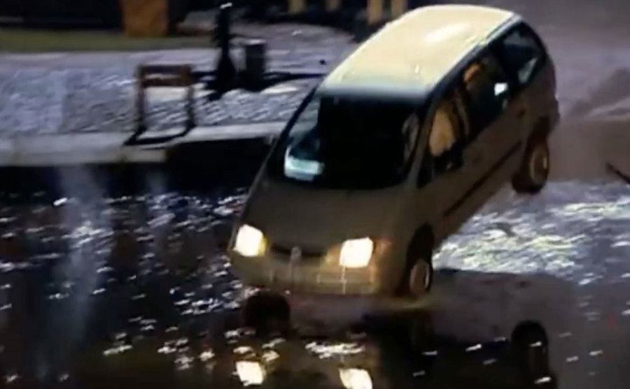 A still from the episode.