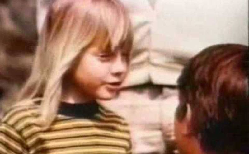 A young Jodi Foster in a commercial.