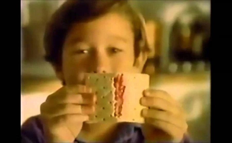 Joseph Gordon-Levitt cracks a Pop-Tart in half.