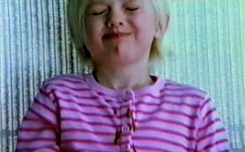 Dakota Fanning appears in a Tide commercial.