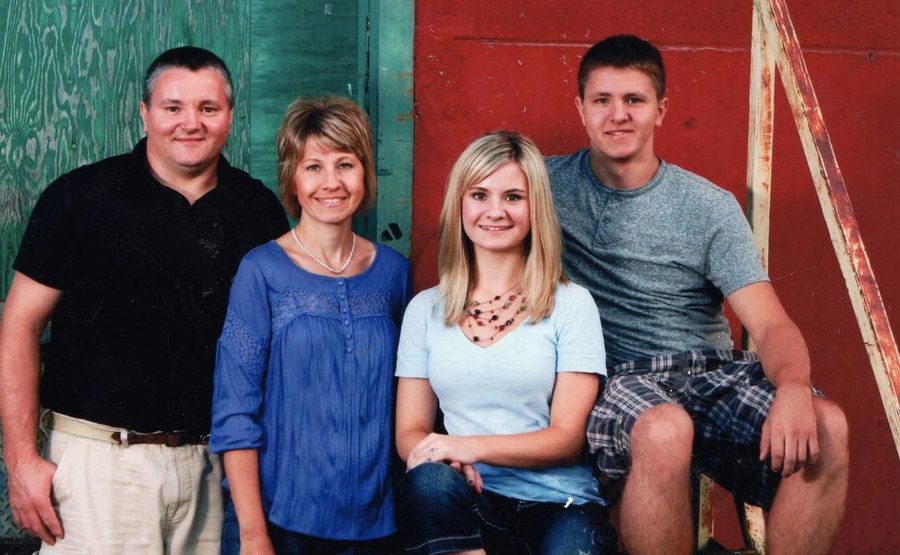 A picture of the Kendhammer family.
