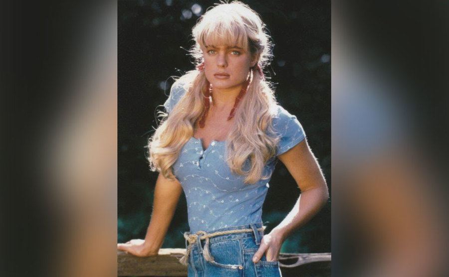 Erika Eleniak poses as Elly May Clampett.