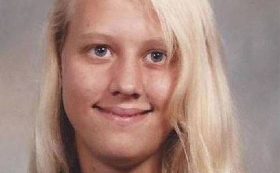 A portrait of Tammy Homolka.
