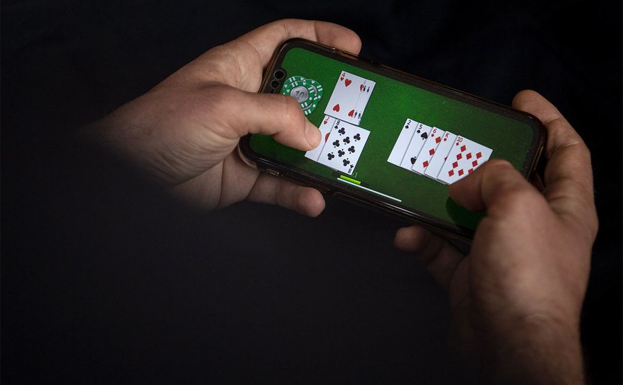 essional players who usually focus on super high stakes in-person games have made their return to the online stage. Since these players often have significant fan bases and followings, it has led to a lot more people seeing online poker as a viable option for competitive play. ALT An online game of poker is played on a smartphone.