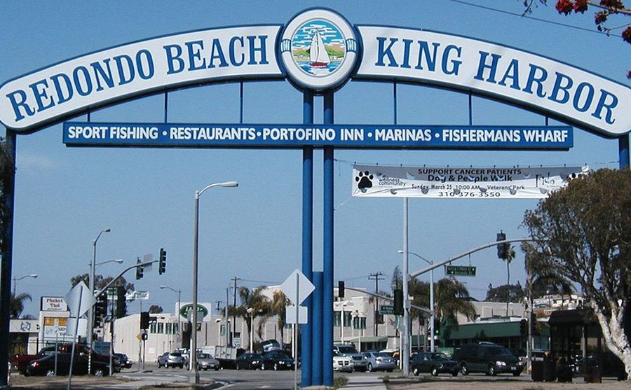 A photo of the entrance to Redondo Beach.
