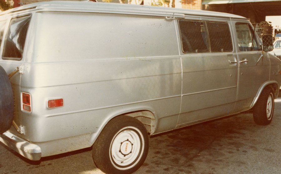 An image of the van used to do the crimes.