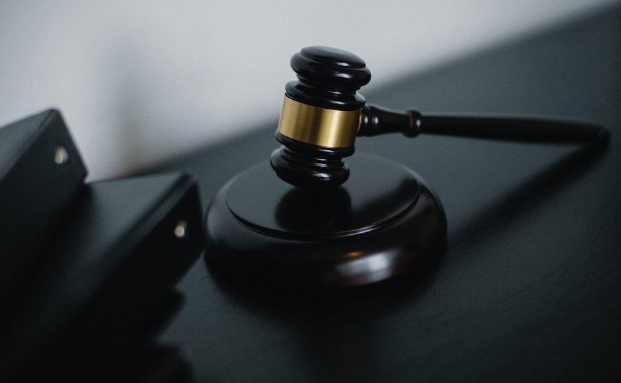An image of a court gavel.