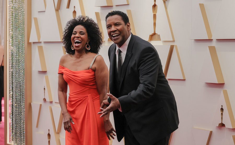 A photo of Pauletta and Washington at the Oscars.