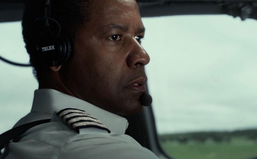 A still of Washington in a scene of the film.