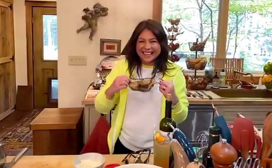 A still of Rachel Ray’s show.