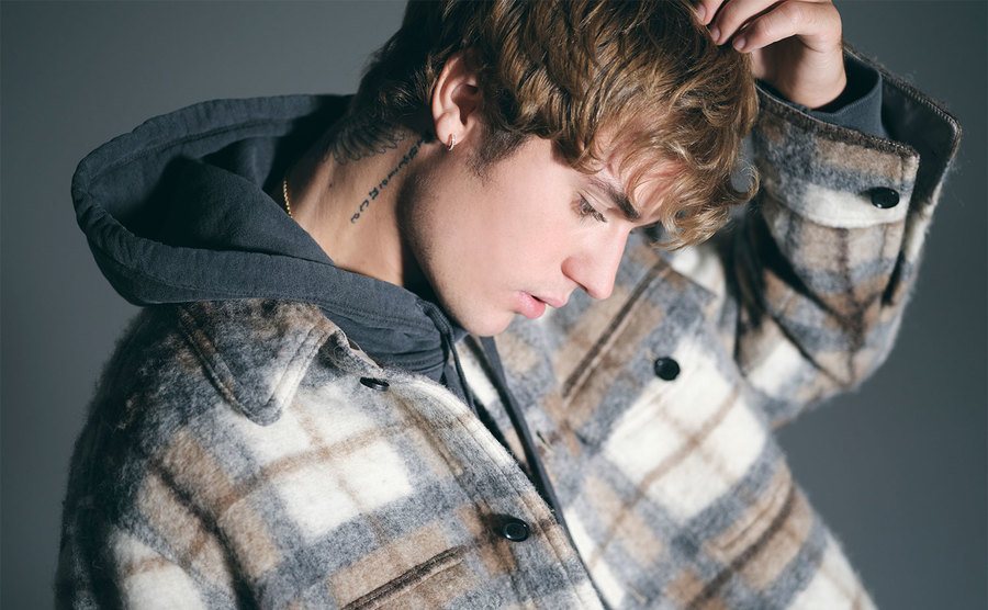 A posed photo of Justin Bieber.