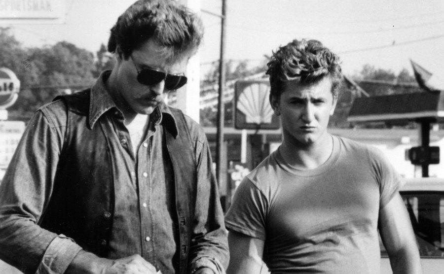A promotional still of Christopher Walken and Sean Penn in the film.